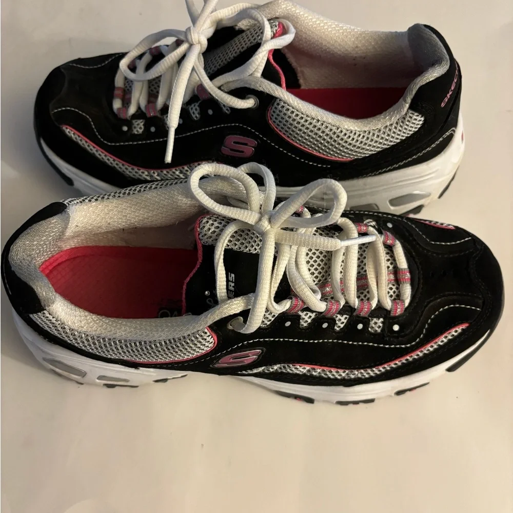 Skechers D'Lites Black and Pink Sneakers Size 8.5